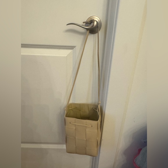 Bottega Veneta Small Cassette with felt insert and dust bag - Picture 6 of 8